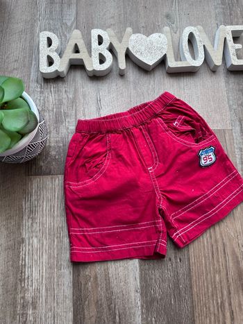 - Short Disney   - 6 mois - Très bon état