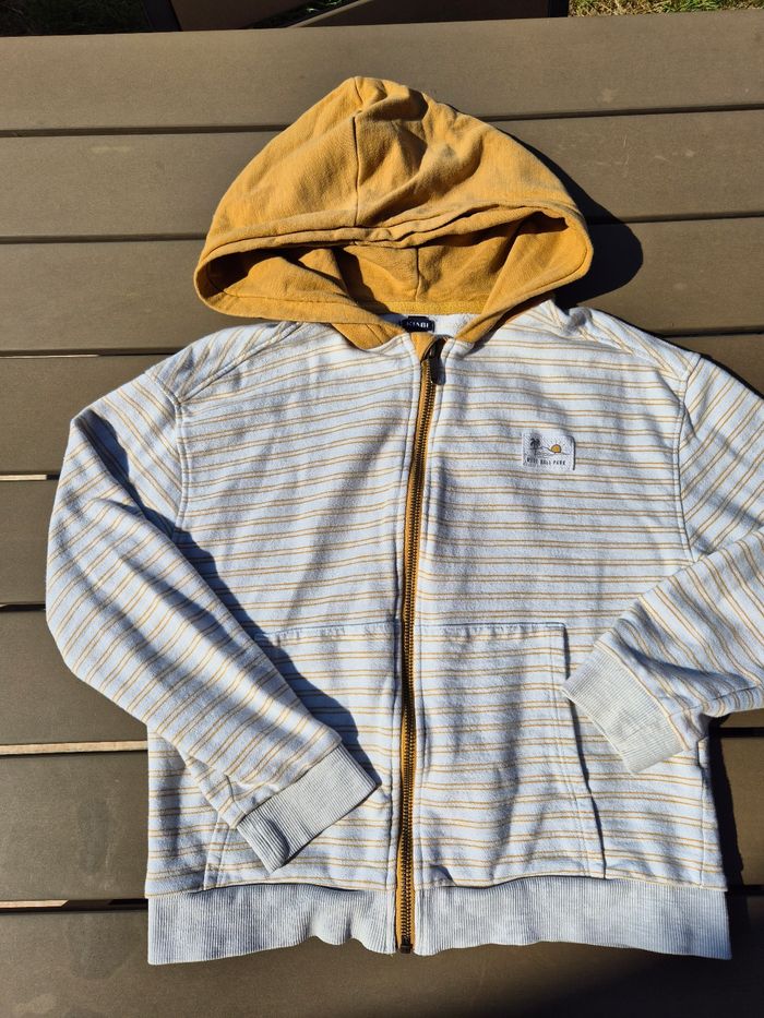 Lot vêtements 10 ans - photo numéro 5
