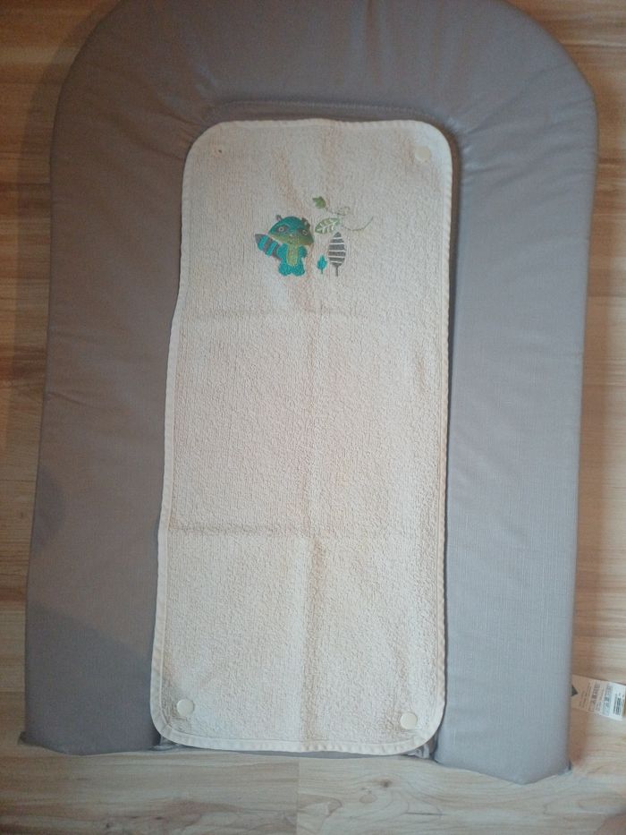 Matelas à langer + 3 protections - photo numéro 9