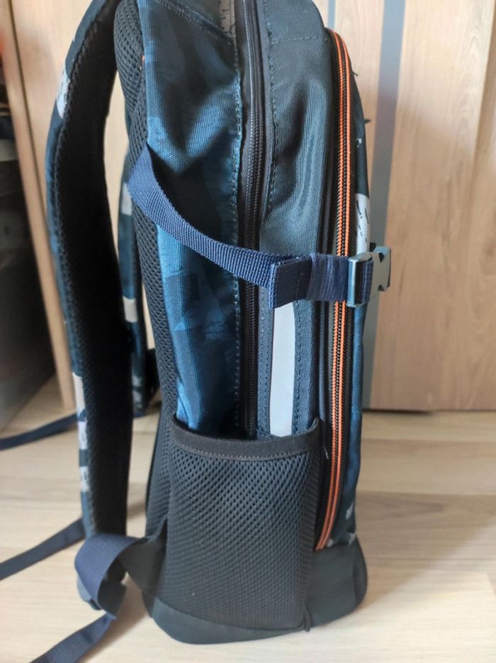 Sac à dos " Cyber Tiger" Walker avec LEDs. - photo numéro 8