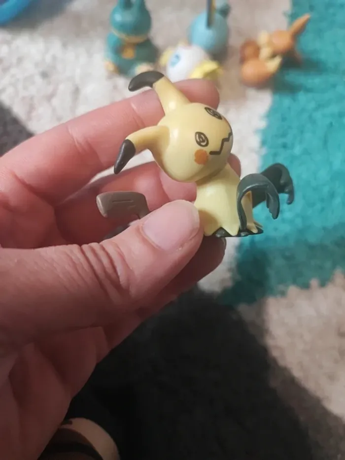Figurine pokemon Mimiqui 
5cm - photo numéro 3