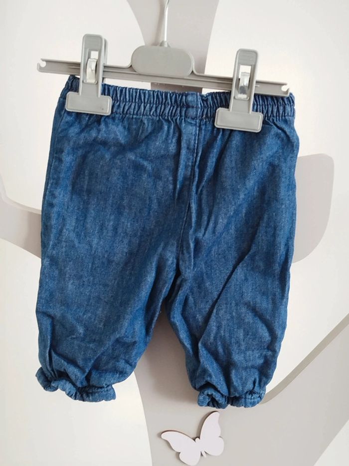 Joli jean bleu brut taille 6 mois - photo numéro 2