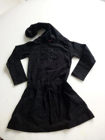 Robe manche longue avec capuche