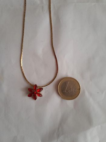 Sublime collier fleur fine rouge vintage