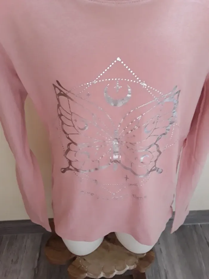 Tee-shirt manches longues 10 ans (138/143 cm) - photo numéro 2