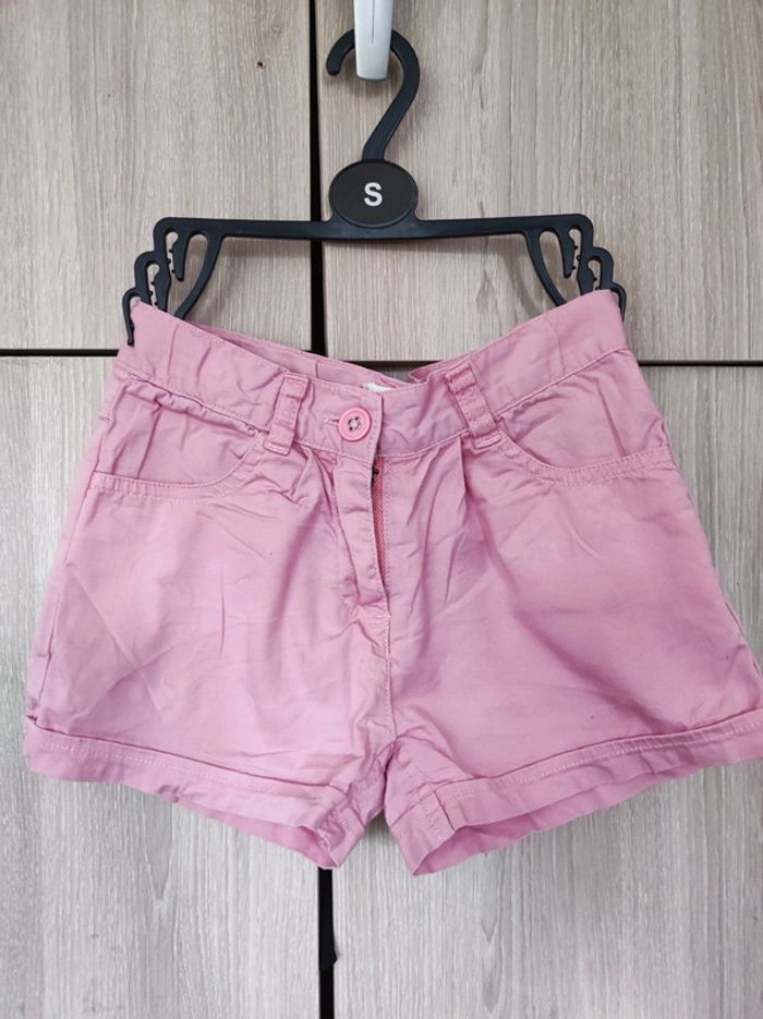 Short rose lisa Rose 6 ans