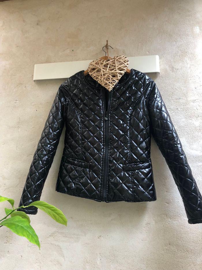 Petit blouson matelassé vernis 36