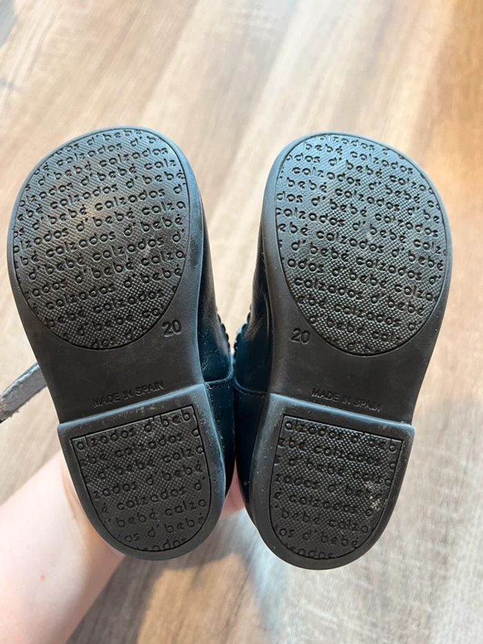 Chaussure bébé - photo numéro 3