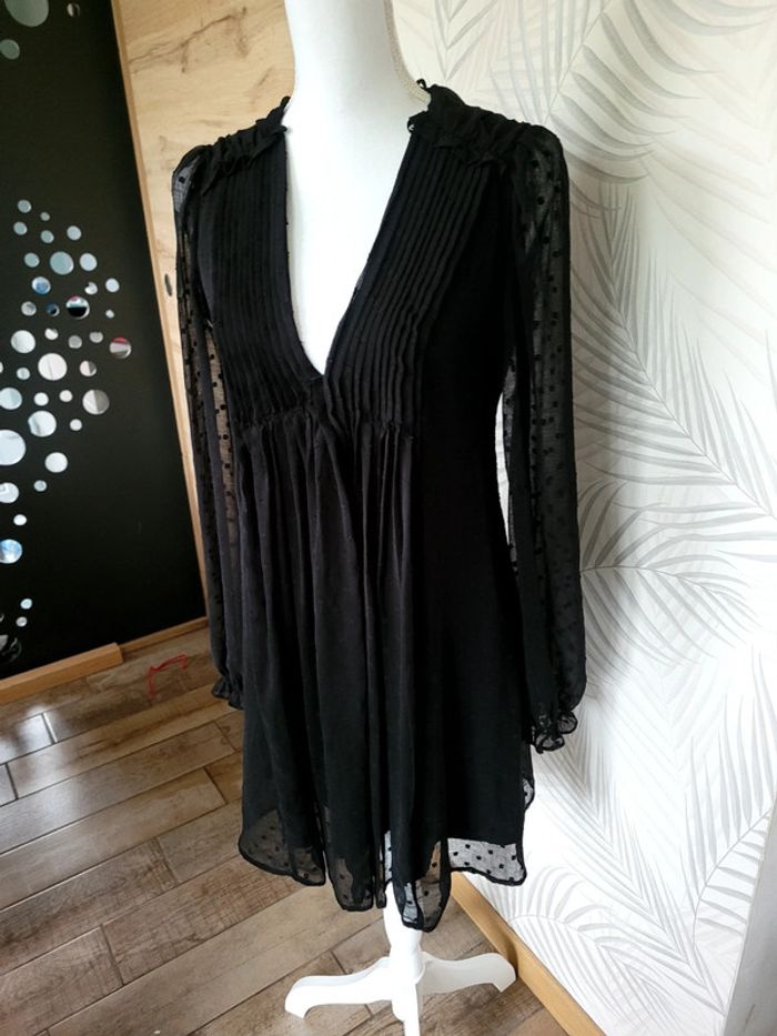 Très jolie robe taille XS noir zara - photo numéro 2