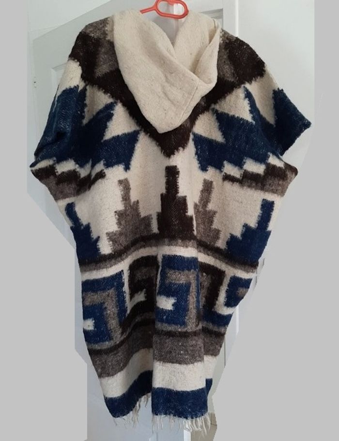 Poncho TU
