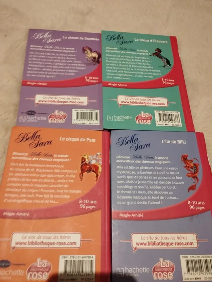 Lot de 4 livres Bella Sarah le monde des chevaux magiques bibliothèque Rose - photo numéro 2