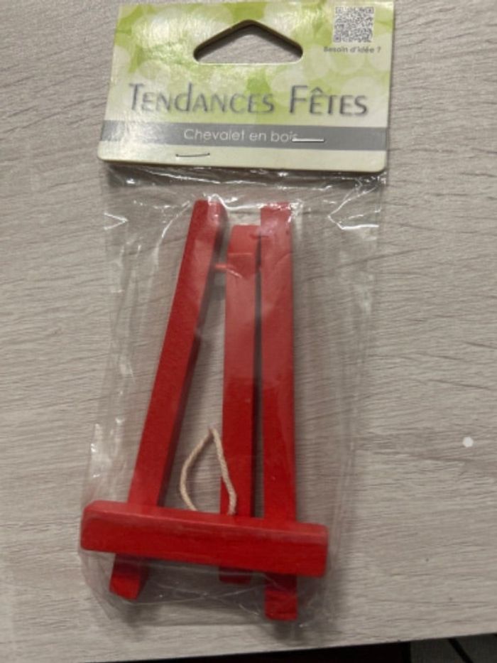 Lot de 10 minis chevalets rouge