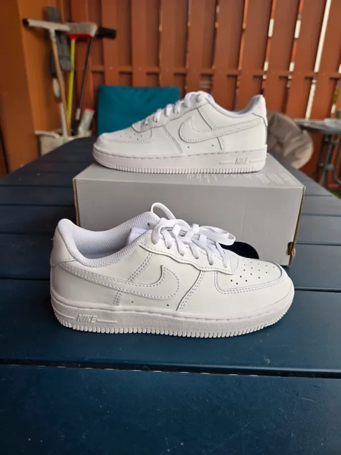 Nike force 1 blanche taille 31 neuves - photo numéro 2