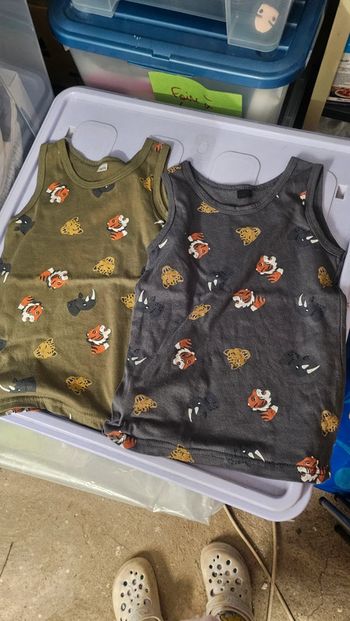 Deux débardeur garçon