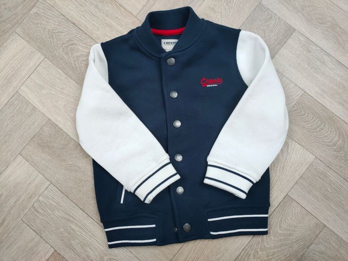 Ensemble veste Teddy neuve Creeks et Jean Kiabi 5 ans - photo numéro 3