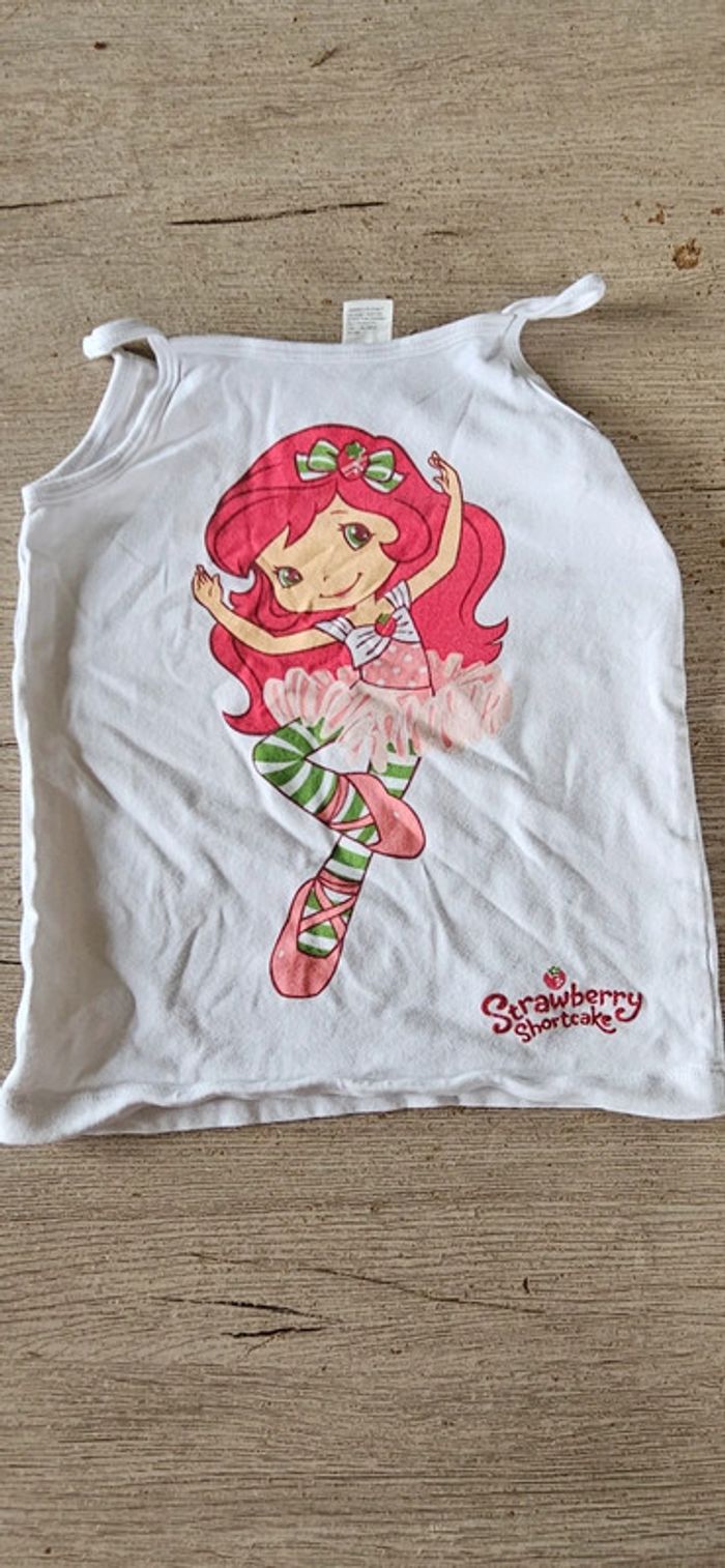 Débardeur blanc Charlotte aux Fraises de chez H&M, taille 4/6ans, nickel - photo numéro 2