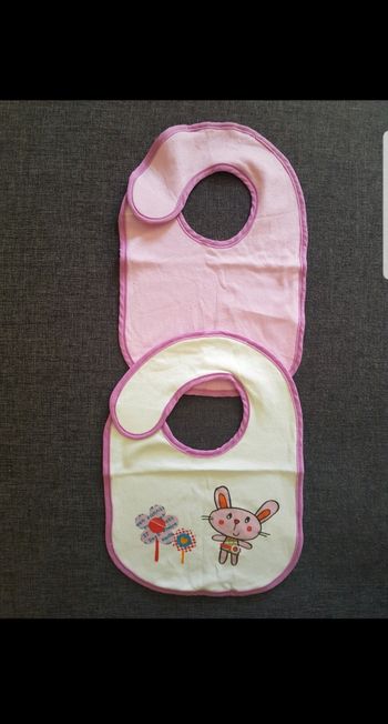 Lot de 2 bavoirs bébé fille
