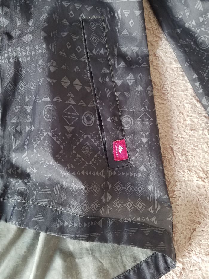 Imperméable fille Quechua T 6 ans Tbe - photo numéro 2