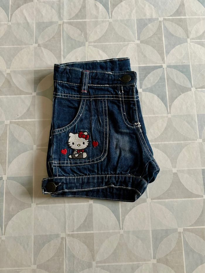 Short fille- 8 ans - Hello Kitty - neuf - photo numéro 3