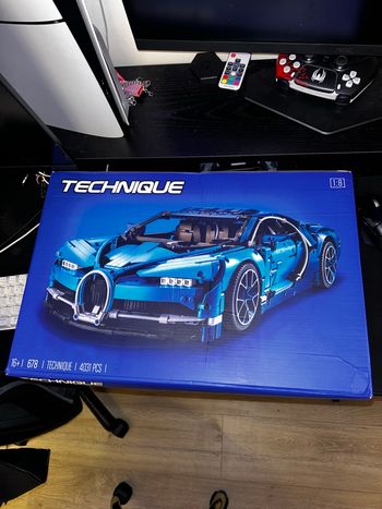 LEGO Technic Bugatti Chiron (42083)