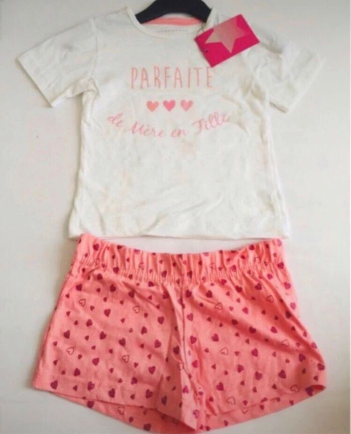 Pyjama blanc et rose