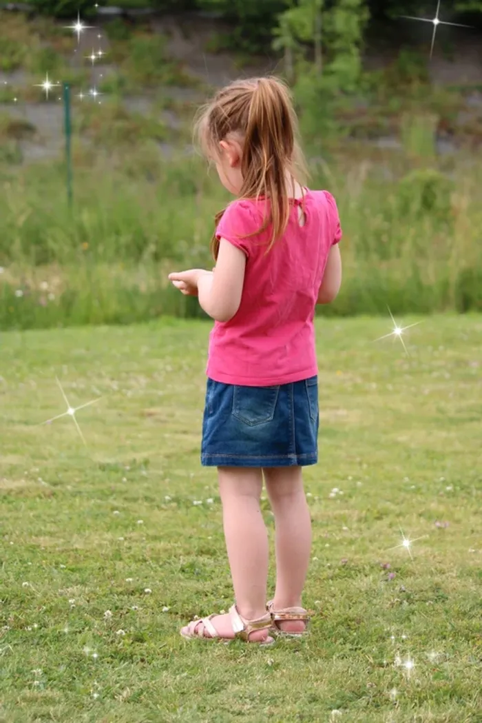 Lot de 2 t-shirts+ une jupe taille 5 ans. - photo numéro 11