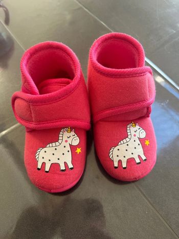 Chaussons bébé fille 20