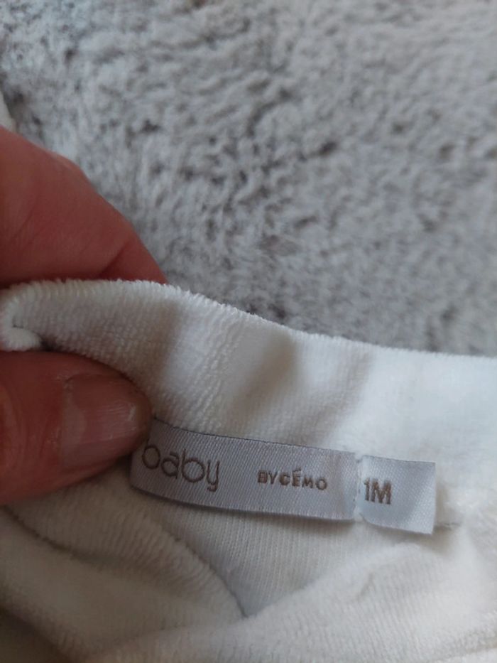 Pyjama 1 mois - photo numéro 3