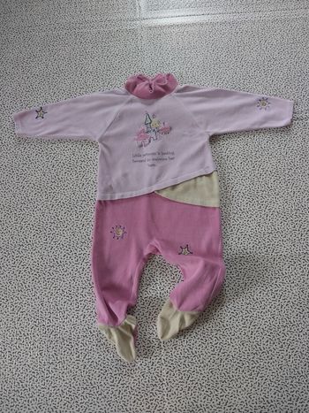 Pyjama velours bébé fille 18 mois – thème “Little Princess” château brodé