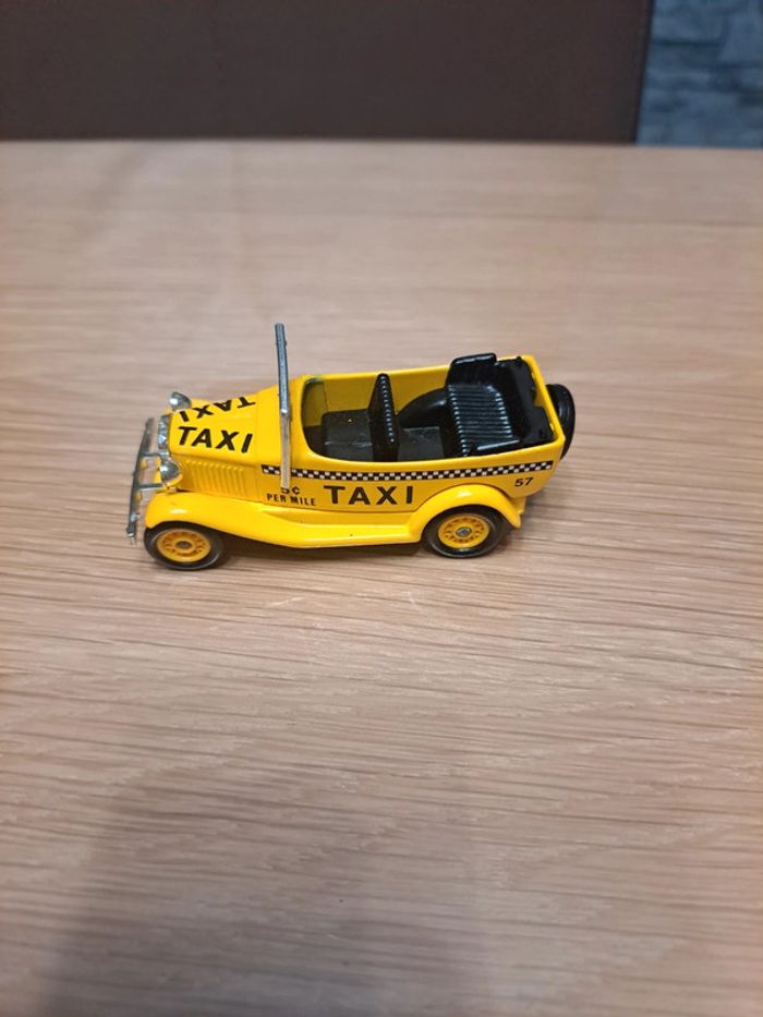 Voiture Taxi Days Gone - photo numéro 3