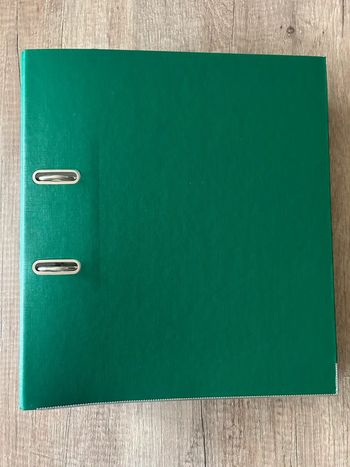 Classeur à levier vert