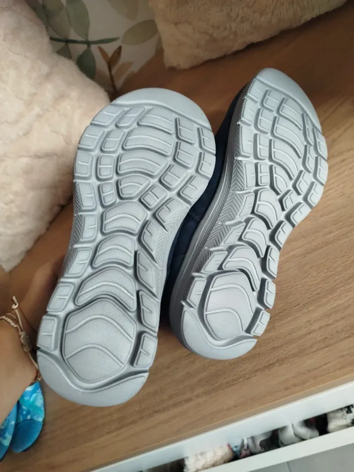 Chaussures neuves - photo numéro 3