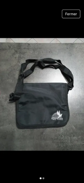 Pochette noire voyage