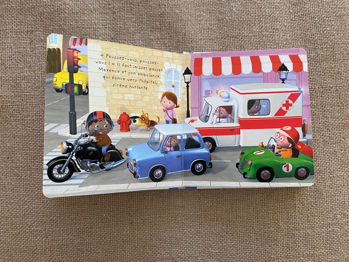 Livre L'ambulance de Maxence P'tit Garçon Fleurus - photo numéro 5