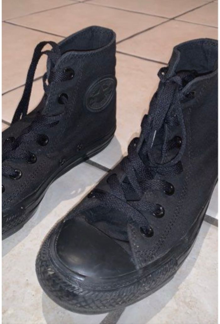 Converses noires