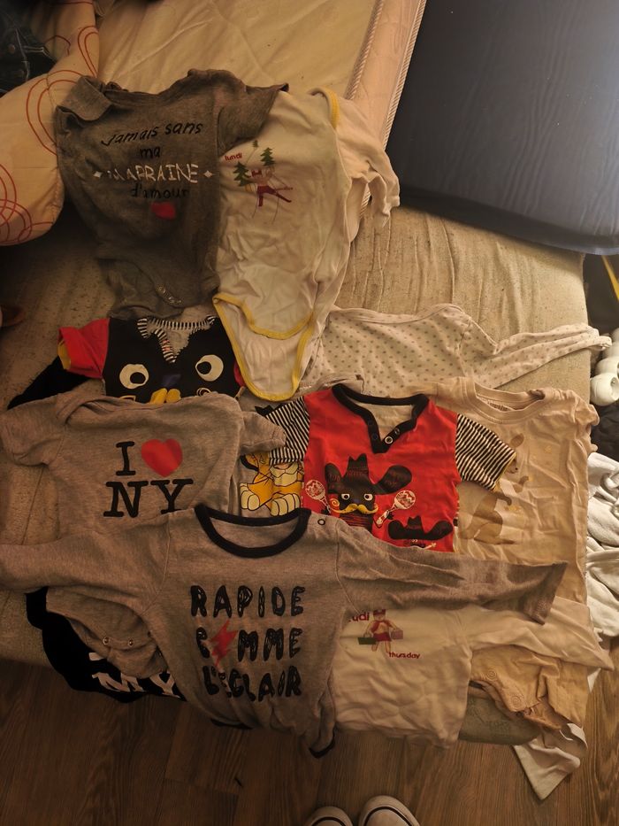Lot Vêtements garçon 6 mois - photo numéro 9