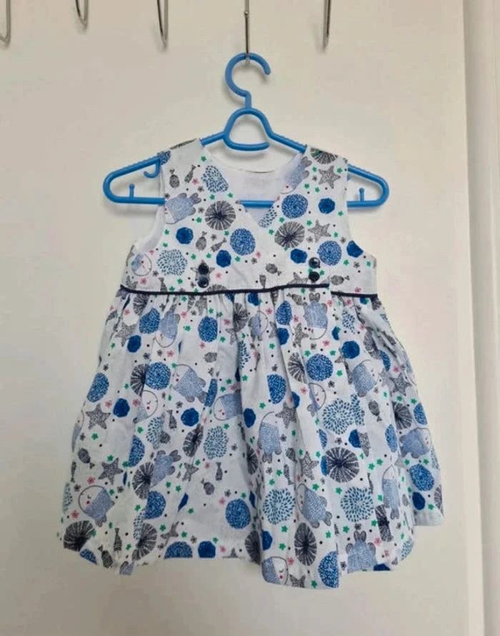 Robe fille taille 6 mois - neuve sans étiquette