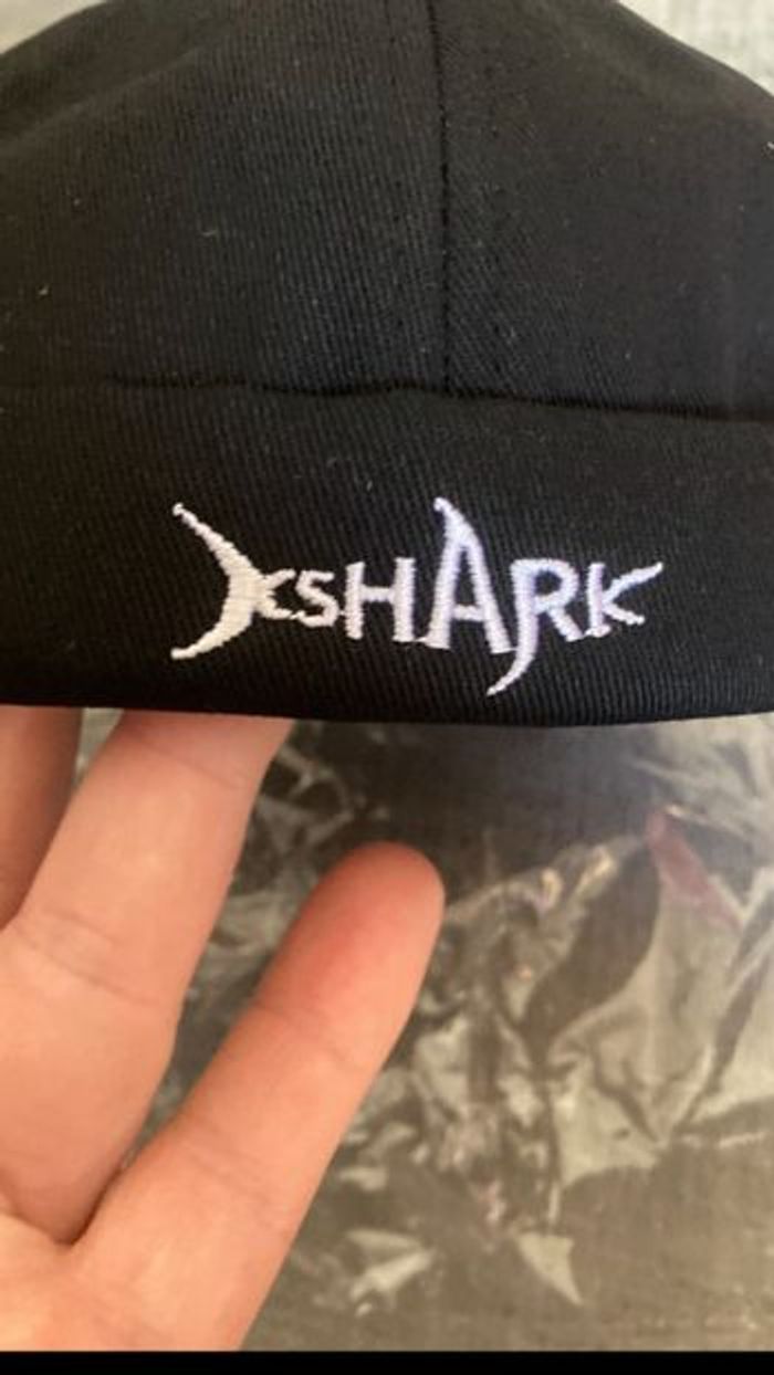 BONNET DOCKER, HIP HOP couleur noir Shark (requin ) NEUF - photo numéro 2