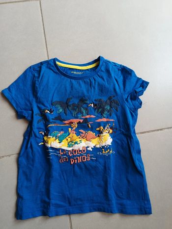 Tee-shirt taille 5 ans