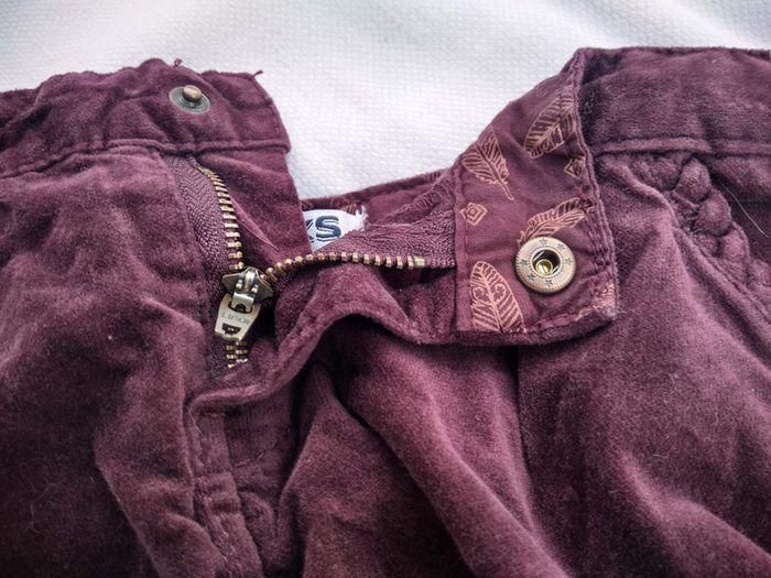 Jupe velours bordeaux 8 ans - photo numéro 5