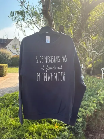Pull avec écriture