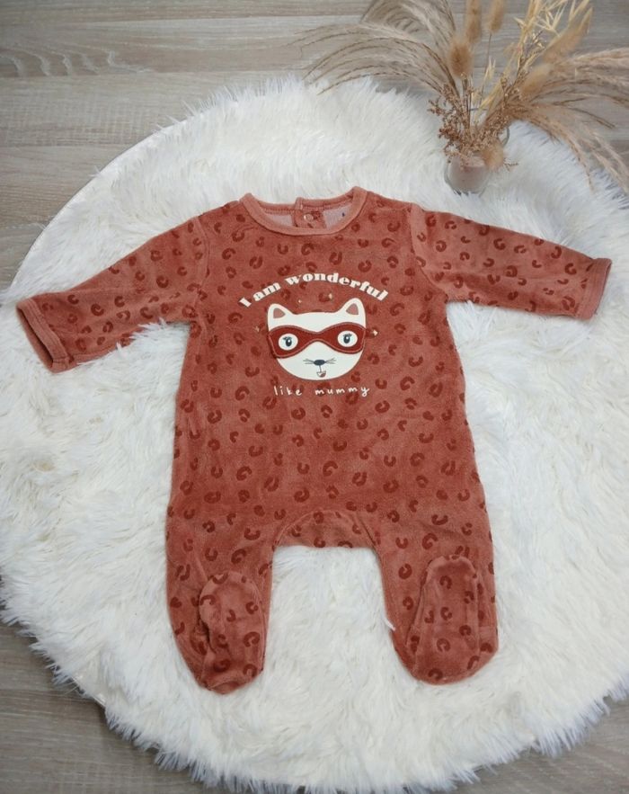 Lot pyjamas 1 mois - photo numéro 4