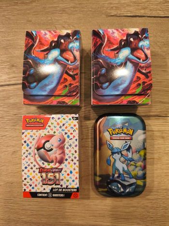 Lot Pokémon boîtes bundle 151 EV3.5 + 2 deck box Dracaufeu UPC + 1 minitin EV8.5 Vide