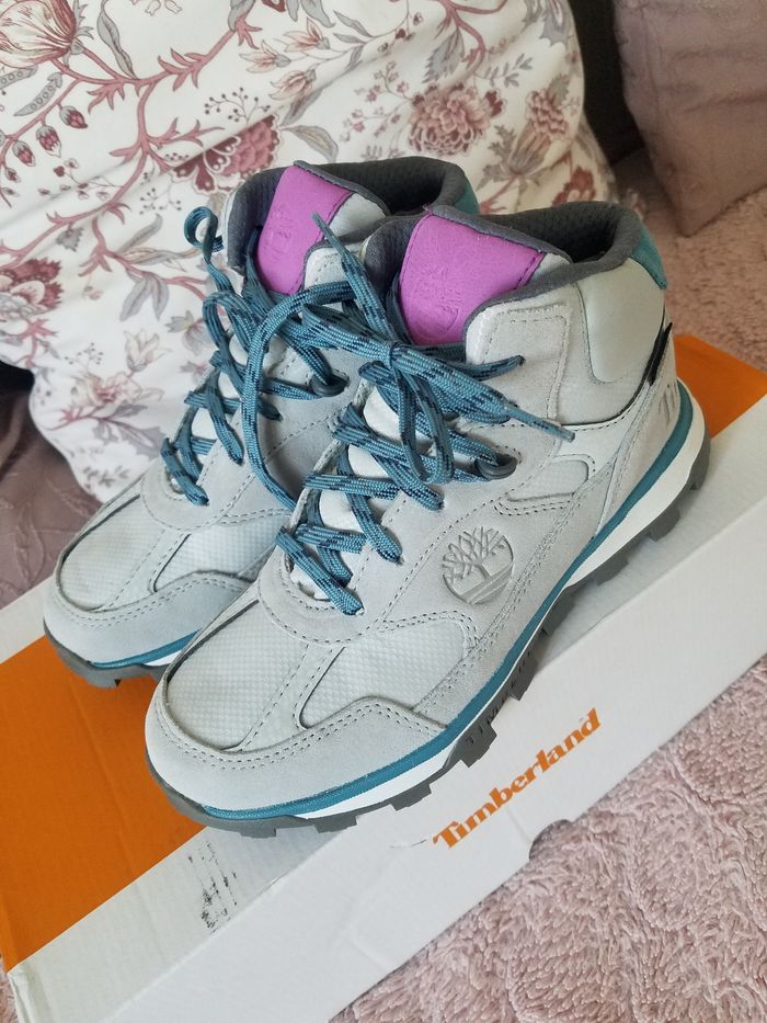 Baskets cuir Timberland t 33 NEUF - photo numéro 2