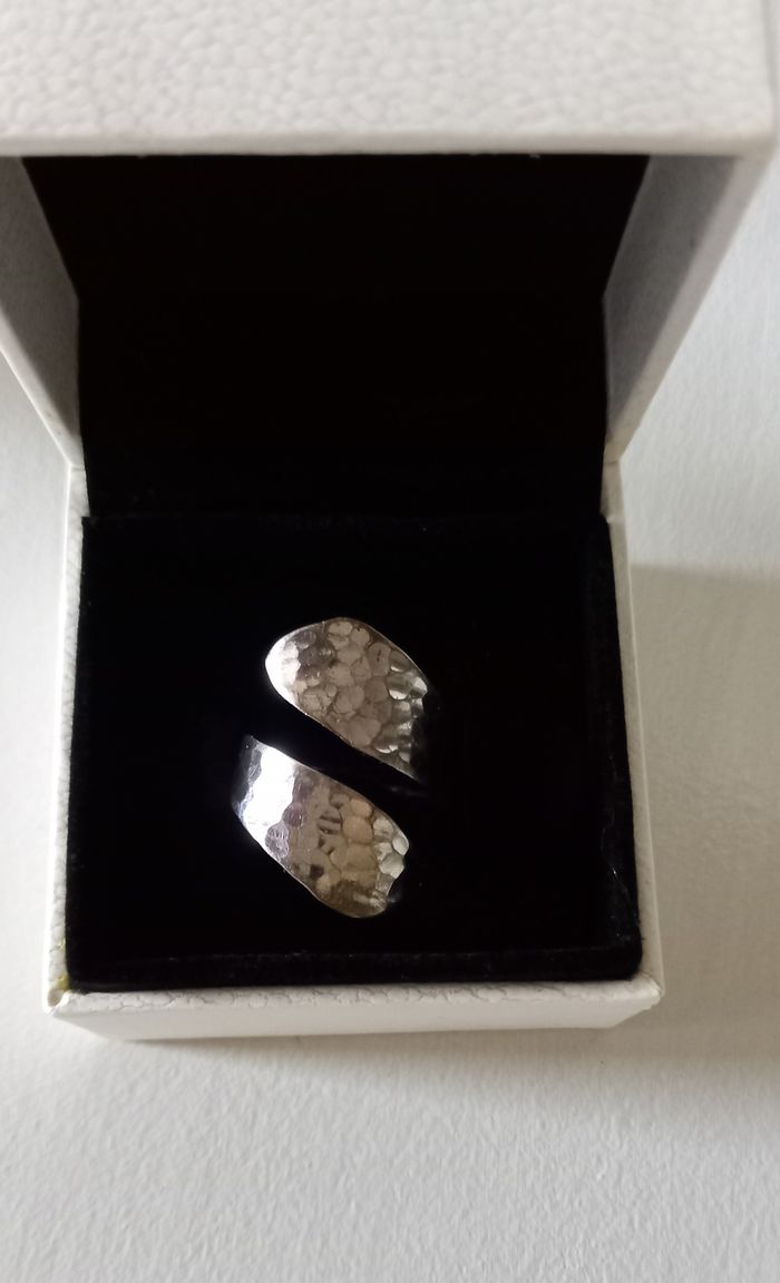 Bague croisée martelée - photo numéro 3