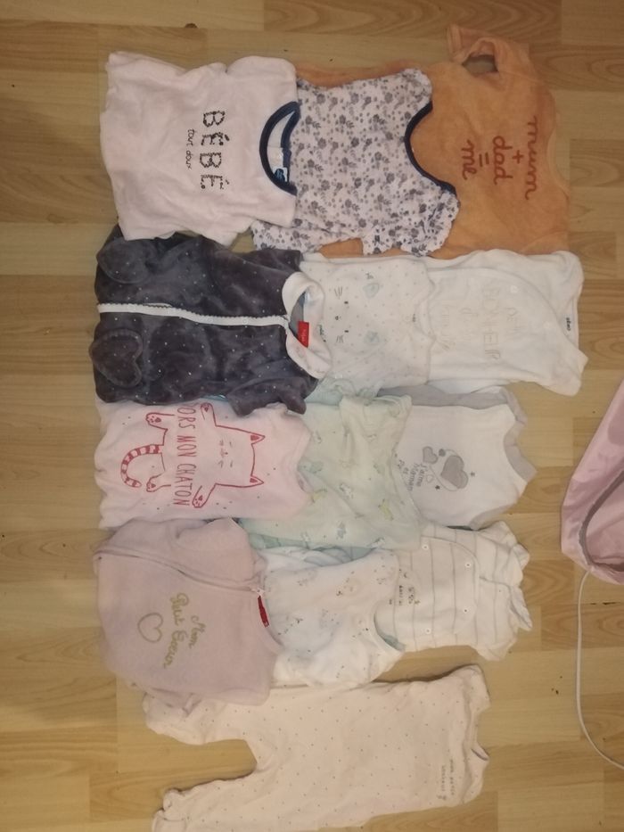 Lot vêtement bébé fille - photo numéro 2