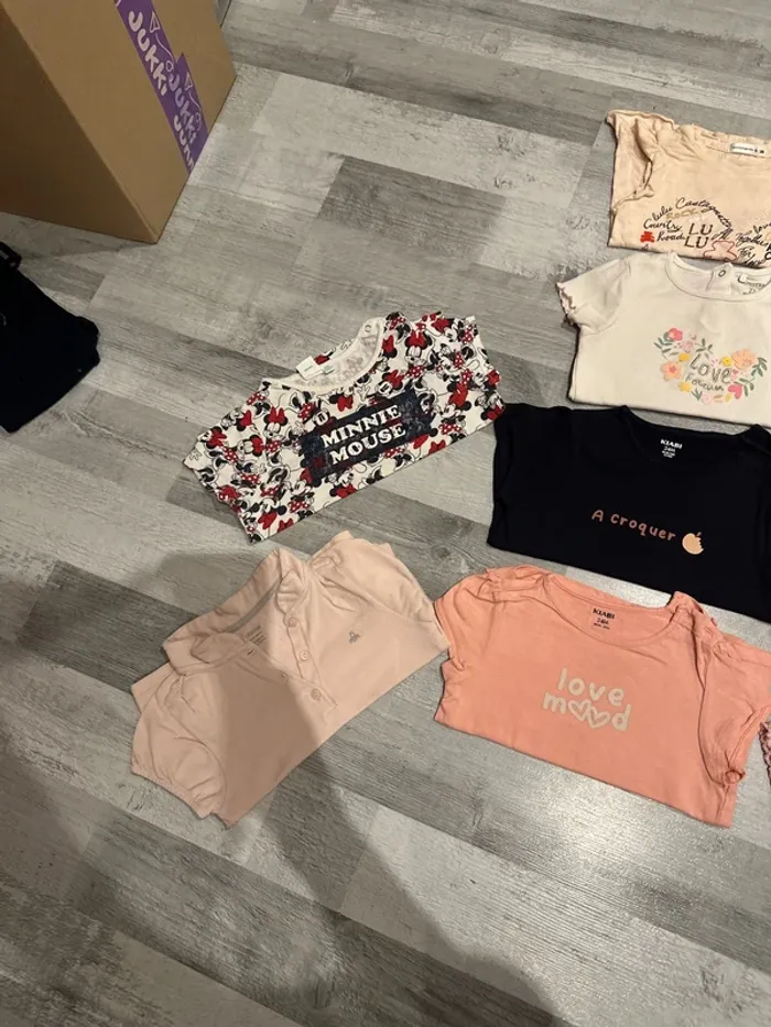 Lot de tee shirt - photo numéro 2