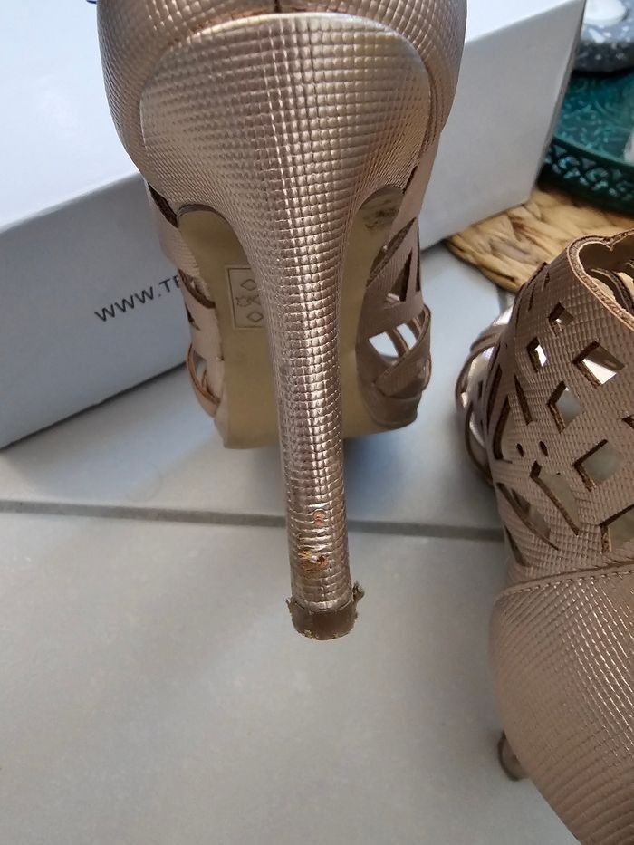 Jolie paires de sandales à talons Texto pointure 36 - photo numéro 7