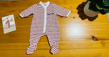 Lot de 2 pyjamas différentes marques