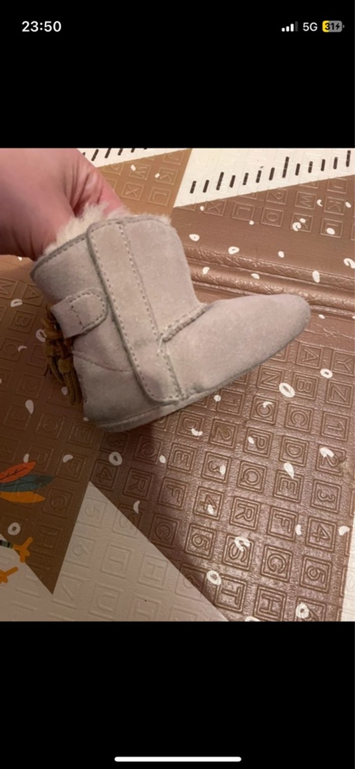 Ugg taille 18 - photo numéro 5